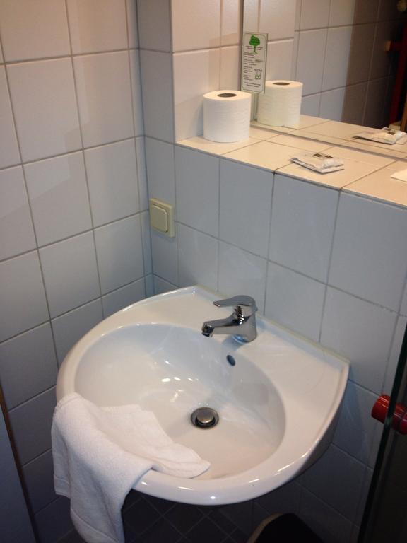 A1 Raststaette & Motel Hamburg-Stillhorn מראה חיצוני תמונה